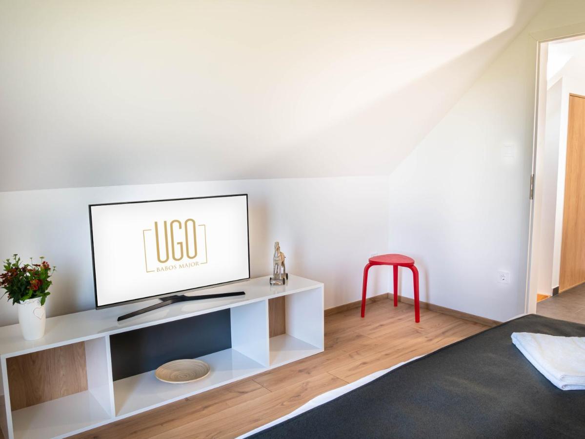 Ugo Apartman Halaszi Екстер'єр фото