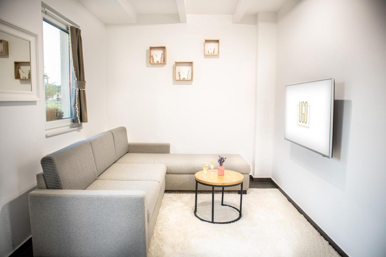 Ugo Apartman Halaszi Екстер'єр фото