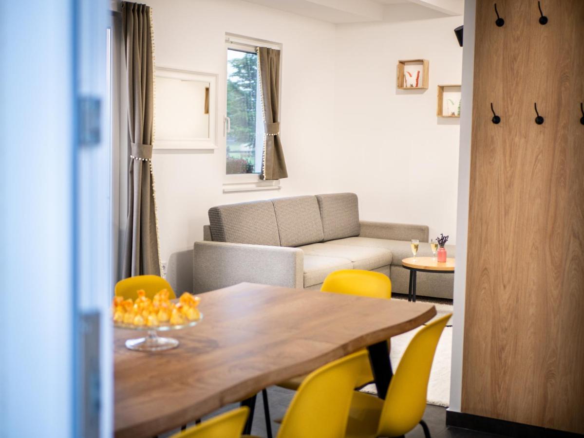 Ugo Apartman Halaszi Екстер'єр фото